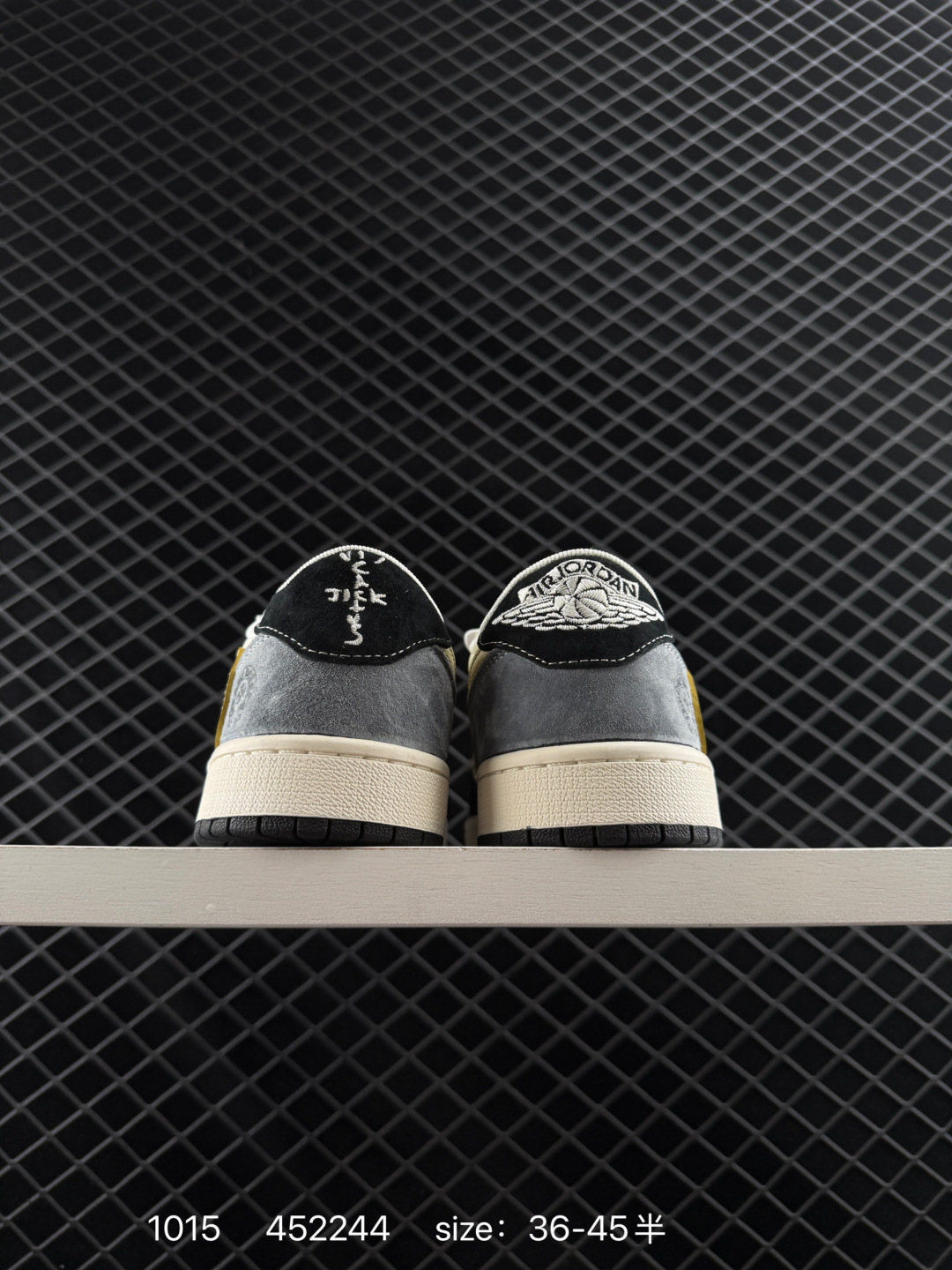 Travis Scott x Air Jordan 1 ” Reverse Mocha “